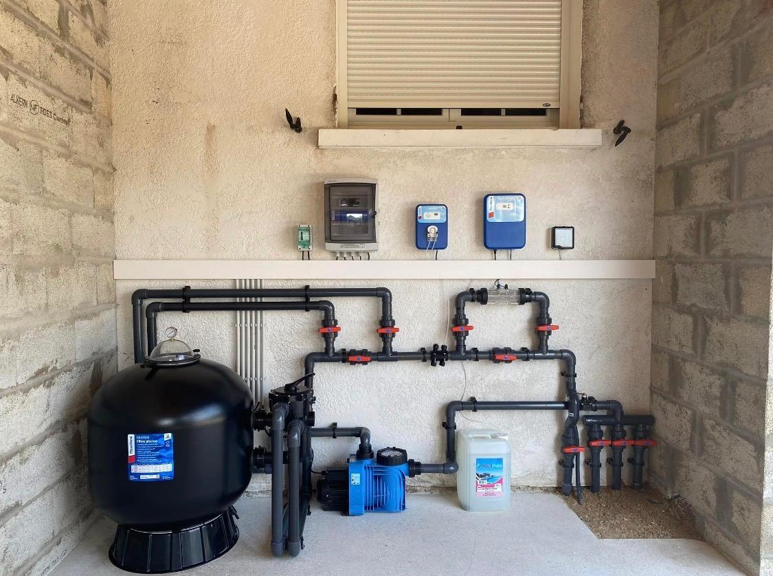 Filtration et traitement automatique installés proprement